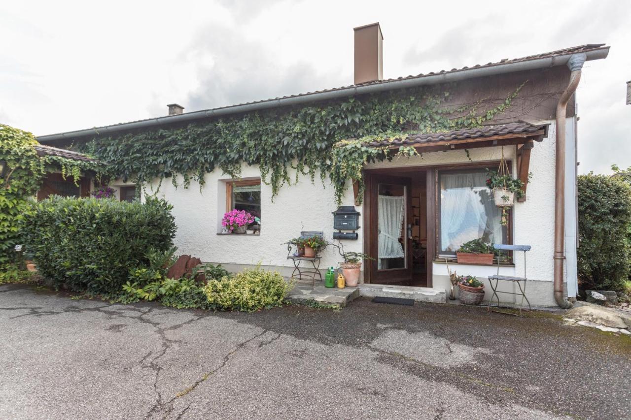 Haus Rosi Und Werner Apartamento Emmerting Exterior foto
