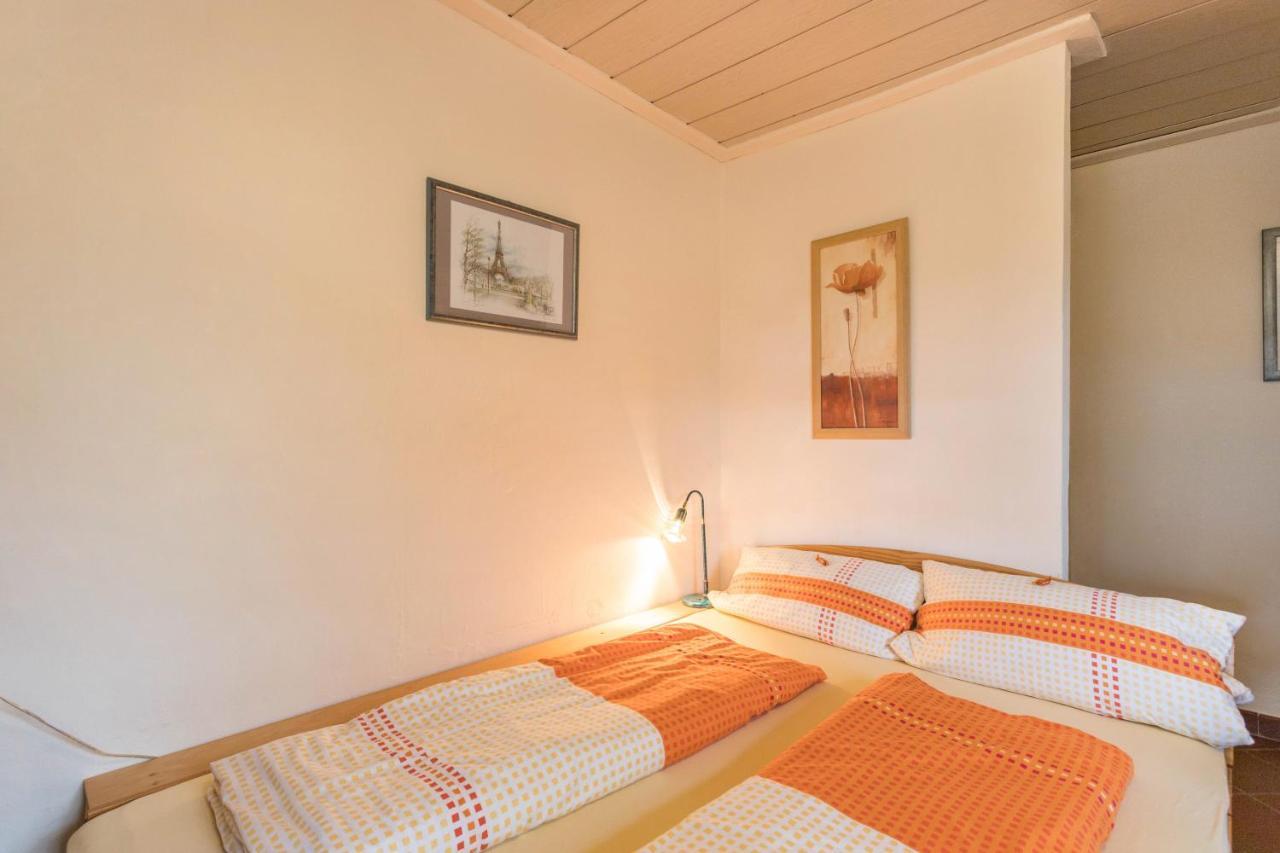 Haus Rosi Und Werner Apartamento Emmerting Exterior foto