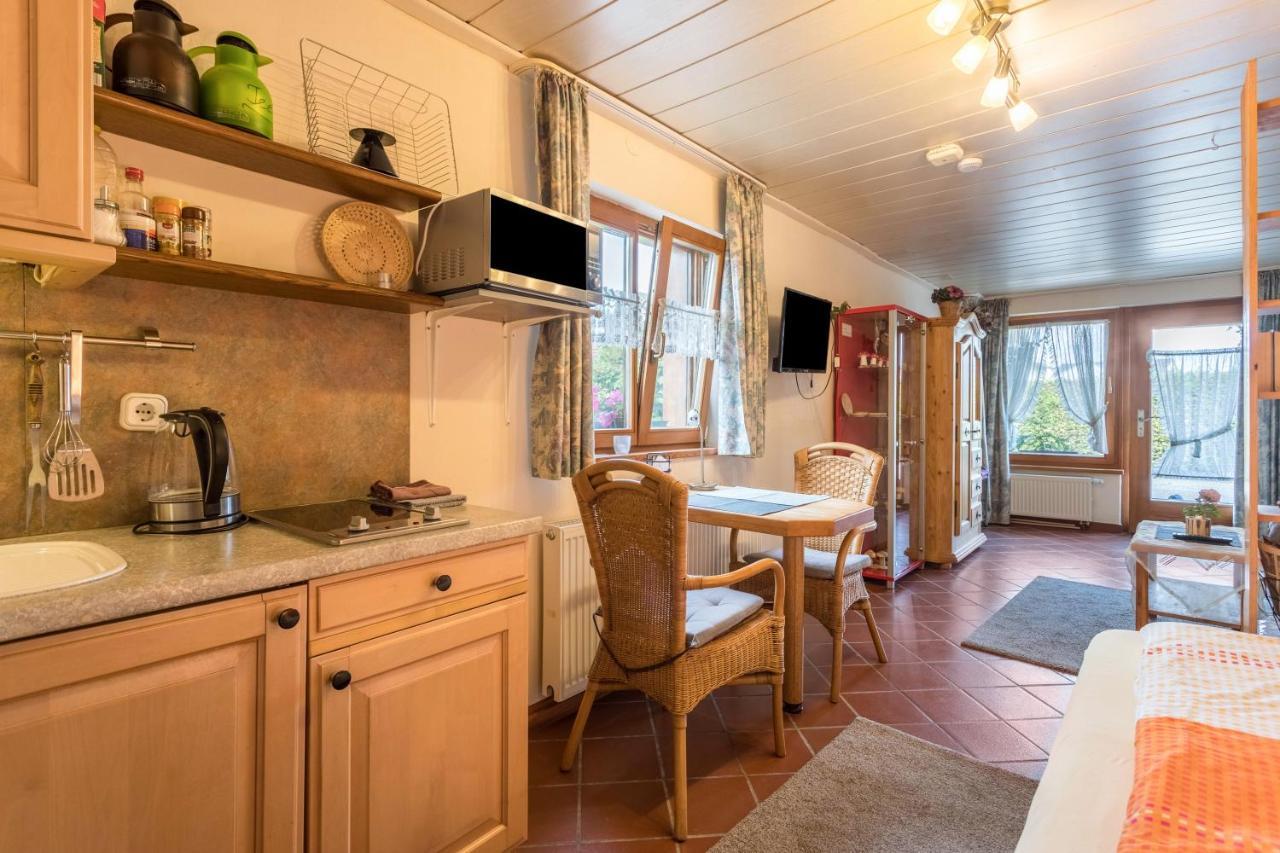 Haus Rosi Und Werner Apartamento Emmerting Exterior foto